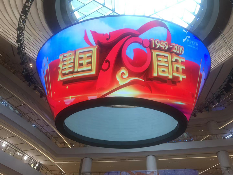 公司花20萬(wàn)裝修的會(huì)議室，竟被客戶吐槽‘像網(wǎng)吧’？高級(jí)感會(huì)議室的屏幕選擇秘訣”